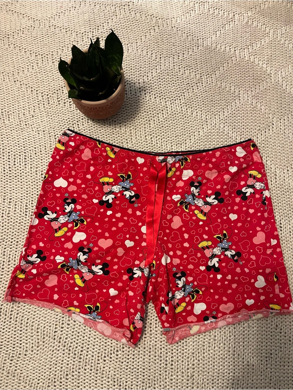 Disney Minnie Mouse Hearts Sleep Shorts Red Lounge Pajama Bottoms Size M